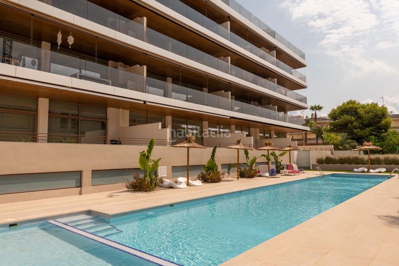 Foto 4e75d450-7b3f-41a0-b756-1e5a6e5b2ee6. Pis amb aparcament piscina a Calas Santiago Bernabeu Santa Pola
