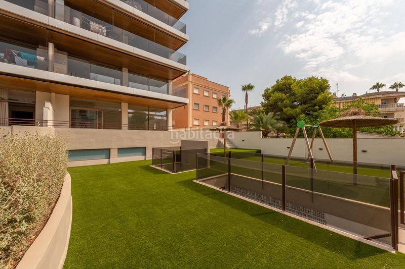 Foto b46e15fc-9336-4399-bafb-396934628a29. Pis amb aparcament piscina a Calas Santiago Bernabeu Santa Pola