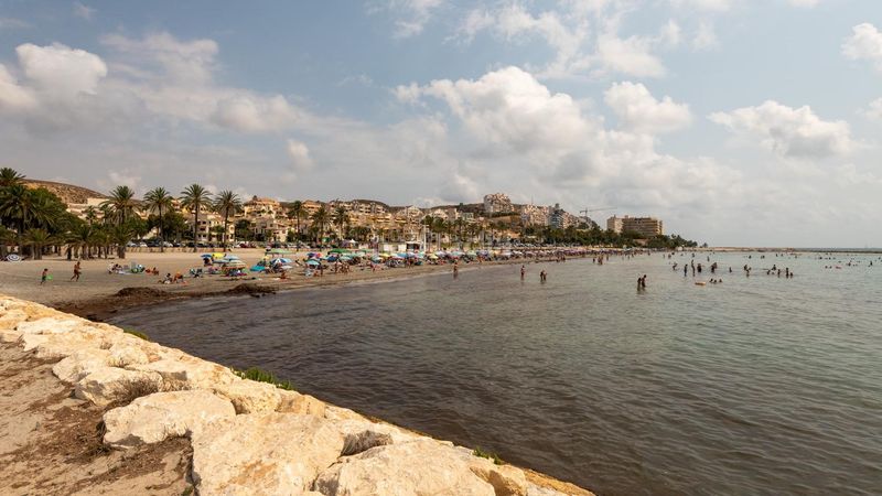 Foto ca7d0228-8933-4ae8-a3f4-93daa4648f88. Pis amb aparcament piscina a Calas Santiago Bernabeu Santa Pola