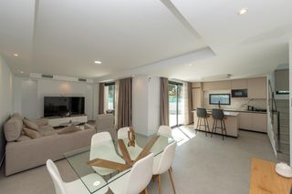 Rent Chalet  Calle calle menorca. Exclusiva villa independiente de diseño contemporáneo a 300 metr