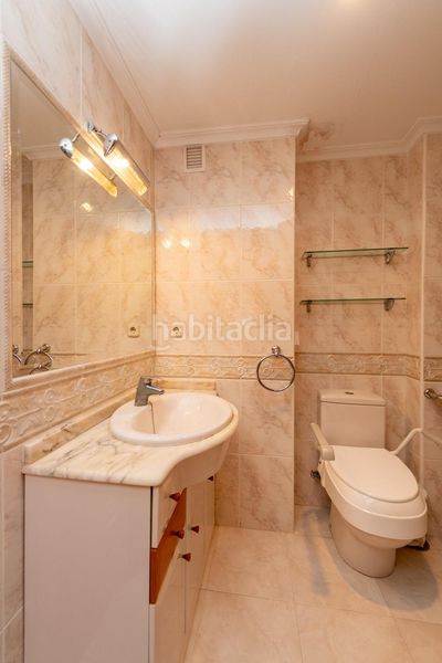 Foto ca7d4c2e-6887-472c-8146-8af22a1de509. Àtic amb calefacció aparcament a Ensanche-Diputación Alicante