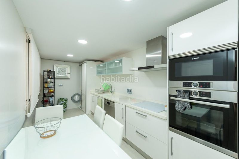 Foto d7fd6517-ac4a-47fa-9135-02606d8334a2. Pis a Barrio del Centro Alicante
