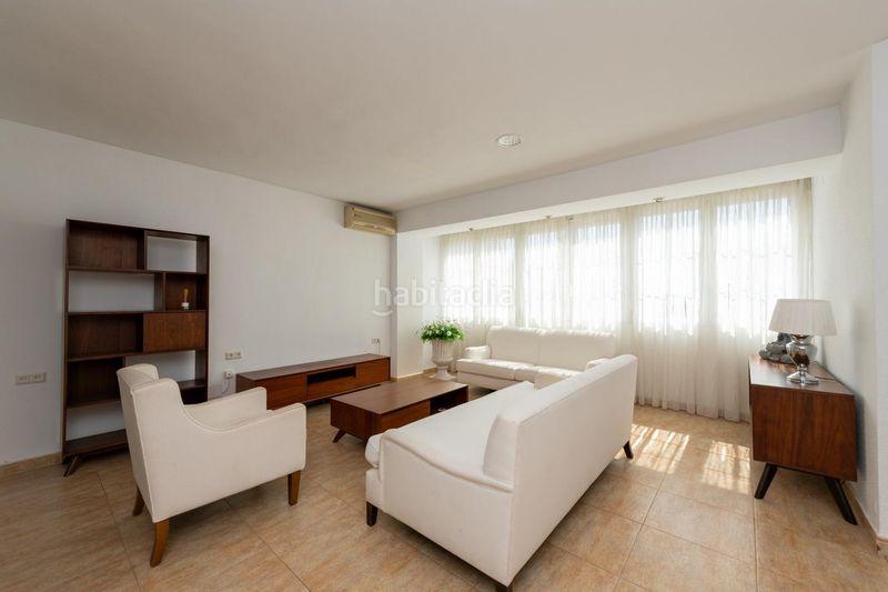 Foto 5a945436-39ac-494b-a562-1ddd9441633f. Rent penthouse with heating in Ensanche-Diputación Alicante