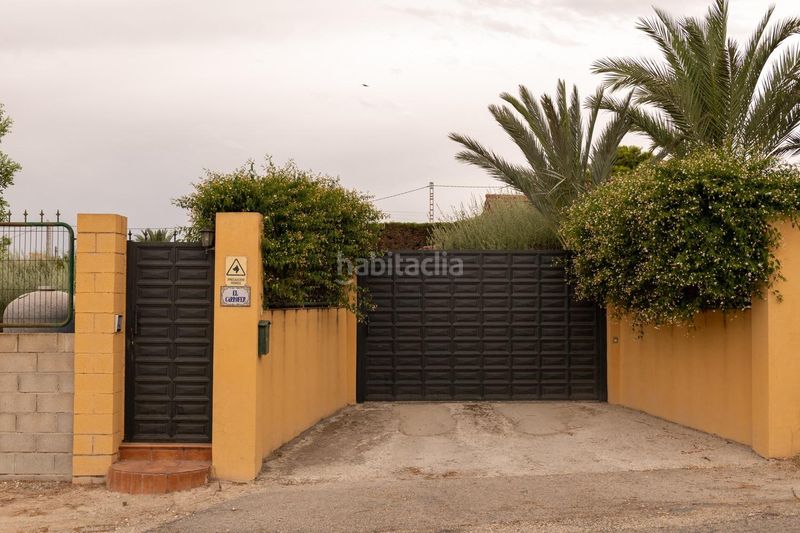 Foto 1461e27c-dafb-4445-a0ea-7df48a4c5389. Xalet amb calefacció aparcament piscina a Moralet Alicante