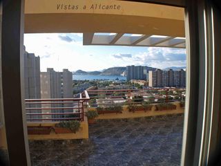 Alquiler Piso  Calle del curricán. Ático con magníficas vistas!!