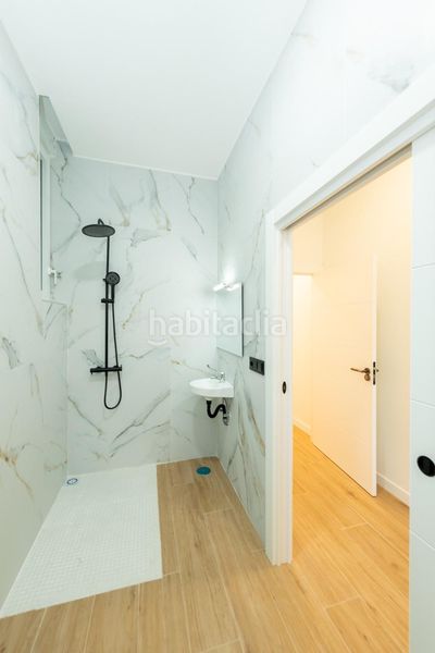 Foto 1fcfa49e-b0a3-487a-b2b6-c70430009ea2. Edifici a Santo Domingo Alicante