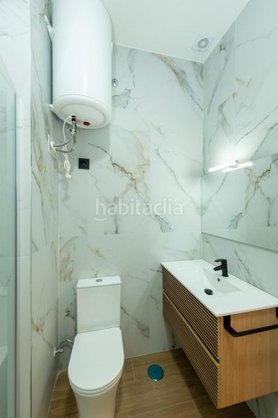 Foto 8879fb40-1655-40b6-8dfd-7567bae9863a. Edifici a Santo Domingo Alicante