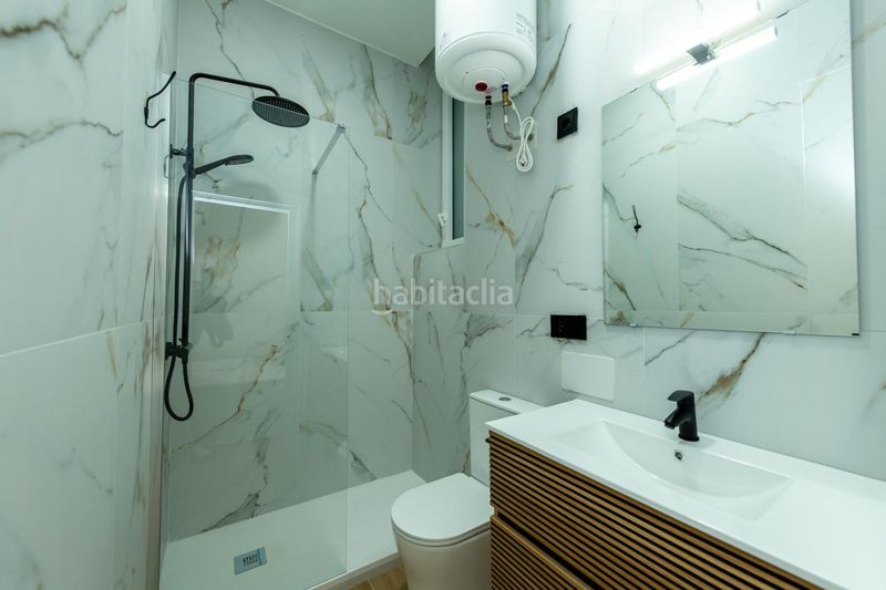 Foto ba49a656-9ed7-4690-89fd-e4aaf4aa4e3f. Edifici a Santo Domingo Alicante