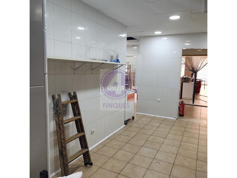 Foto d9342a47-6f83-4d78-9b53-09d3a6da382e. Locale commerciale in Avinguda Catalunya Palamós
