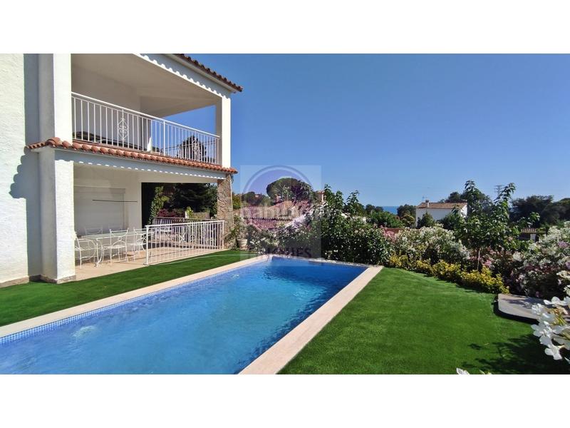 Foto 42c5445f-8d4c-4aac-8fa4-a5895cfe771f. Casa  con piscina y licencia turistica en Los Pinos-Politur Platja d´Aro