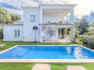 Casa  N/a. Casa con piscina y licencia turistica