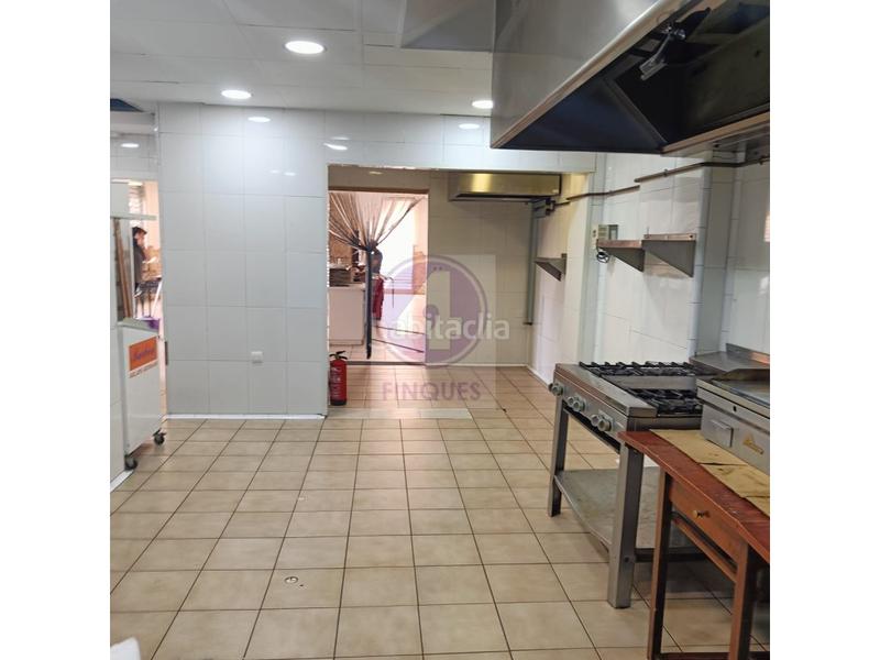 Foto 4e3d7134-71bb-467d-9c56-97866d087992. Affitto locale commerciale in Avinguda Catalunya Palamós