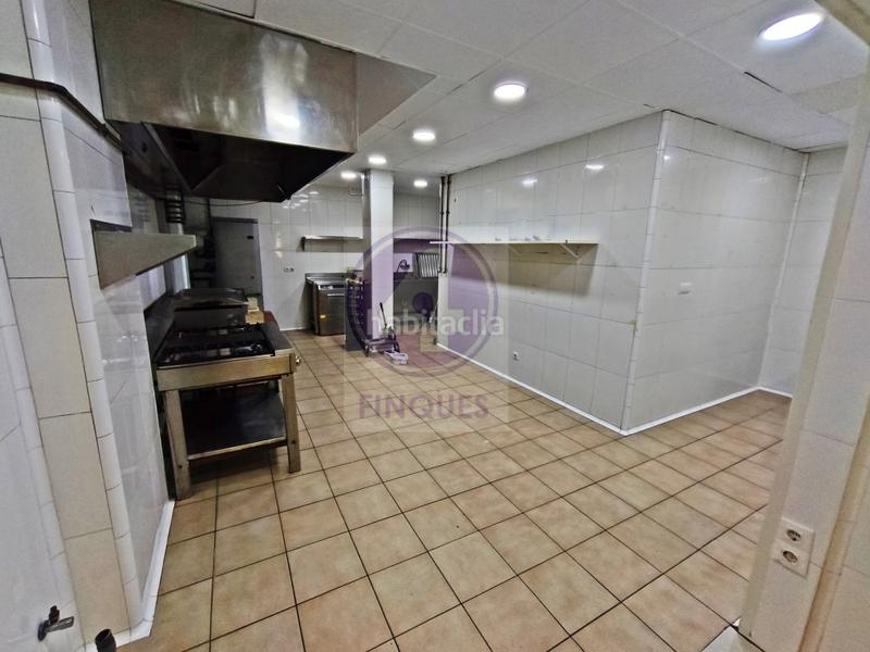 Foto 24c39928-b57d-43c2-9335-b2fde302b506. Location local commercial dans Avinguda Catalunya Palamós