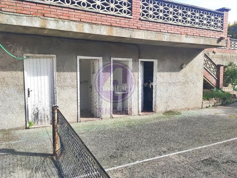 Foto 1625ede1-bbd7-409f-9838-c25879cd751c. Casa amb piscina a Llagostera