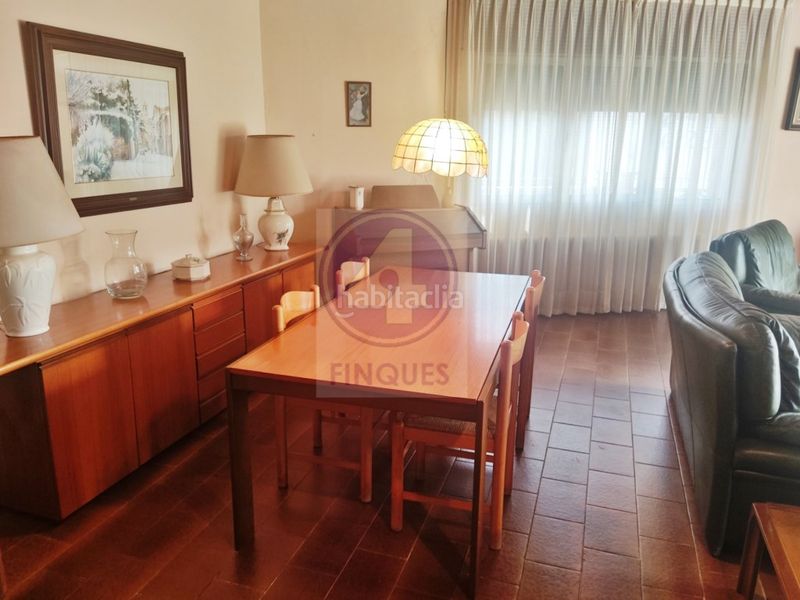 Foto 2d8a1321-4021-4df1-ac60-b1a1fa279731. Casa amb piscina a Llagostera