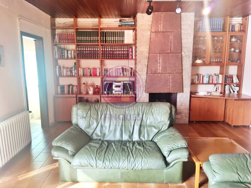 Foto 880bcc13-9417-4c88-8432-c713fd7edde8. Casa amb piscina a Llagostera