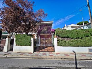 Casa en Fenals. Casa pareada