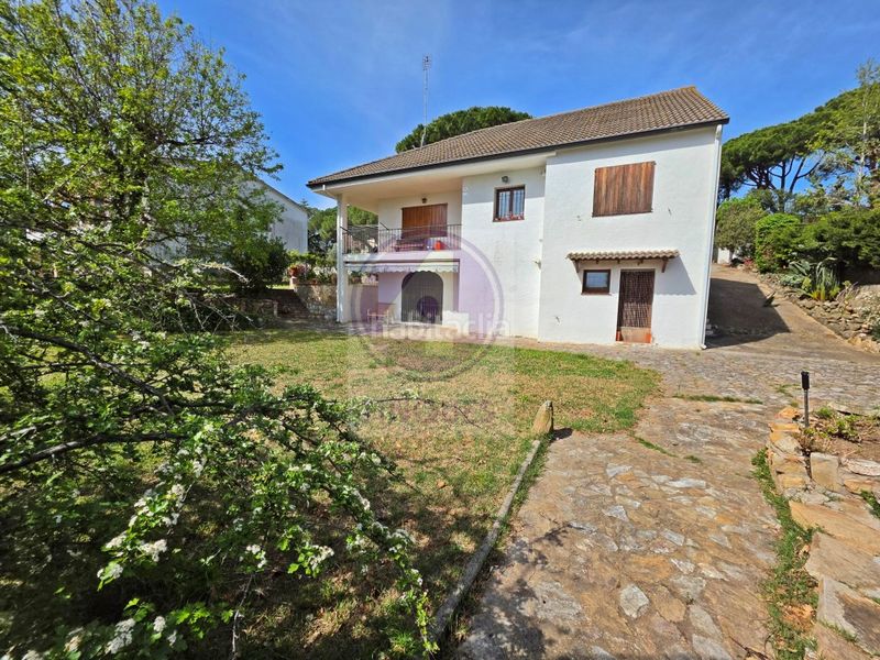 Foto 58a0a03f-f971-49eb-8514-9cfb372f4ec3. Casa amb aparcament a Cabanyes-Mas Ambrós-Mas Pallí Calonge