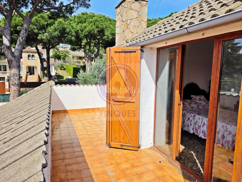 Foto c0cab800-032b-437b-939f-c079f479afae. Casa amb aparcament a Cabanyes-Mas Ambrós-Mas Pallí Calonge