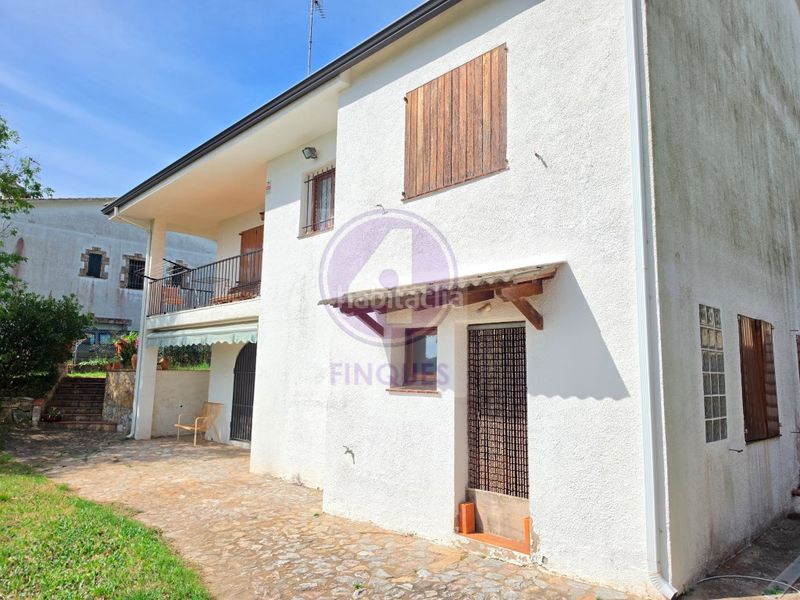 Foto ef21fc47-e736-4740-9136-2efce6789836. Casa amb aparcament a Cabanyes-Mas Ambrós-Mas Pallí Calonge