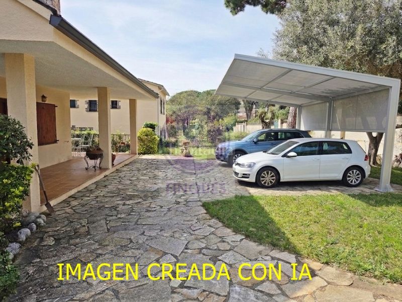 Foto db5d4e17-b65e-416e-af23-bc784d182cd9. Casa amb aparcament a Cabanyes-Mas Ambrós-Mas Pallí Calonge