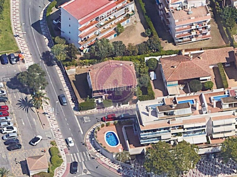Foto d2611a2f-5ee5-4d49-b653-5ae9a9d12e45. Towny house with parking in Fenals Platja d´Aro