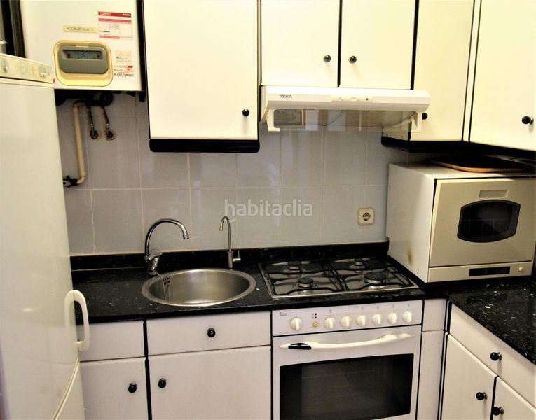Foto ef0123a4-a6f4-4d14-b3ea-7a15aea07d5a. Pis a Sant Antoni Barcelona