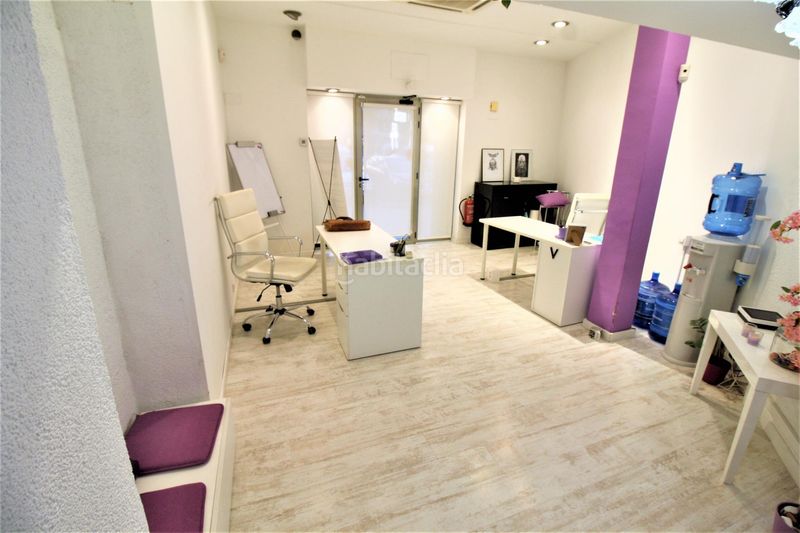 Foto f6fc134f-3dfb-4f6b-9387-3a4e4daf695b. Local comercial a Sant Antoni Barcelona