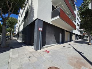Business premise in Rambla de Sant Jordi 29