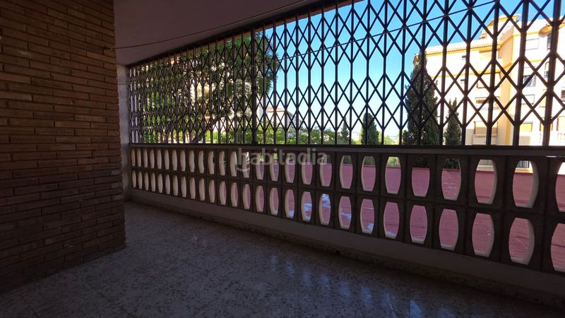 Foto 086960eb-dba8-4856-97d8-02d036ec0ad0. Flat with parking pool in los jardines de Marbella - la ermita Marbella