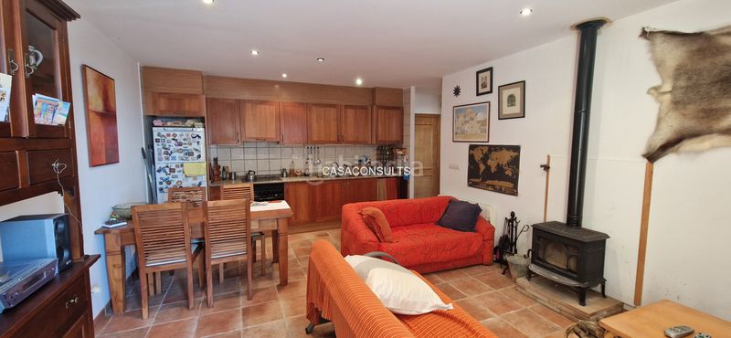 Foto 17f38e7c-3443-46af-8c8e-8e06999eadfe. Apartament amb xemeneia calefacció aparcament a Vistabella del Maestrazgo