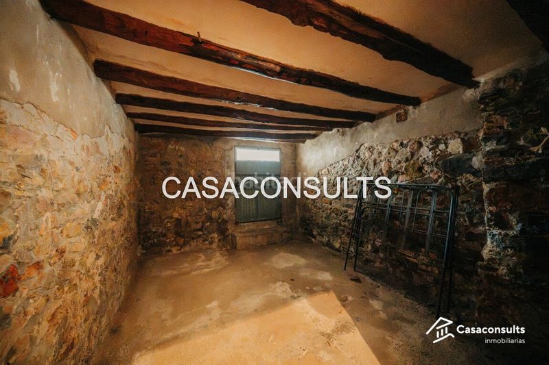 Foto d38644dd-4656-47d3-b5d3-ef8ca5347040. Casa amb xemeneia calefacció a Llucena / Lucena del Cid