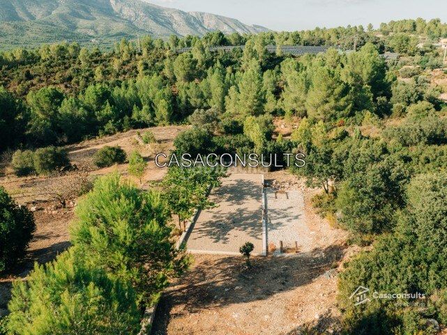 Foto aa81d78a-a8a8-4ae5-918f-c7f020857f22. Casa amb xemeneia calefacció aparcament piscina a Sierra Engarcerán