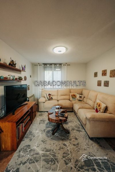 Foto ac1f655f-f035-4bbc-8475-c84601e5ebe0. Casa amb xemeneia calefacció aparcament piscina a Sierra Engarcerán