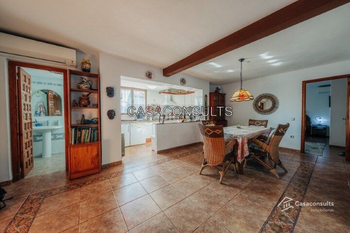 Foto ad04f8dd-c2bd-43b5-9d18-1bc99a4e83e4. Casa amb xemeneia calefacció aparcament piscina a Sierra Engarcerán