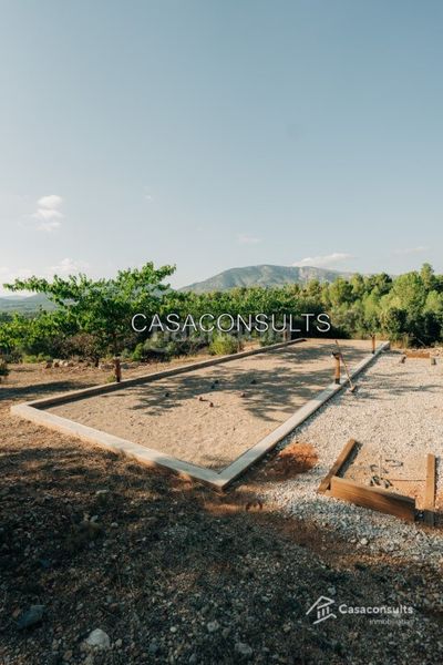 Foto d771ed24-ea1b-4bb6-93af-94645a4e457e. Casa amb xemeneia calefacció aparcament piscina a Sierra Engarcerán