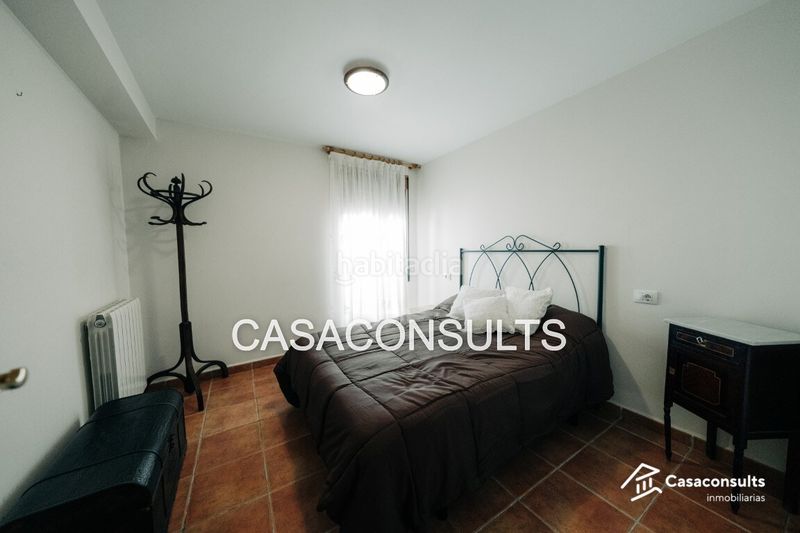 Foto a0beaada-ac80-4820-ab26-5a8c98662109. Casa amb xemeneia calefacció a Sierra Engarcerán
