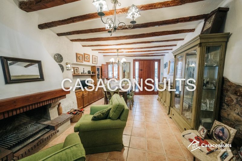 Foto 554e4b4e-33ea-4a7f-a375-4759147e591d. Casa amb xemeneia calefacció a Vilafamés