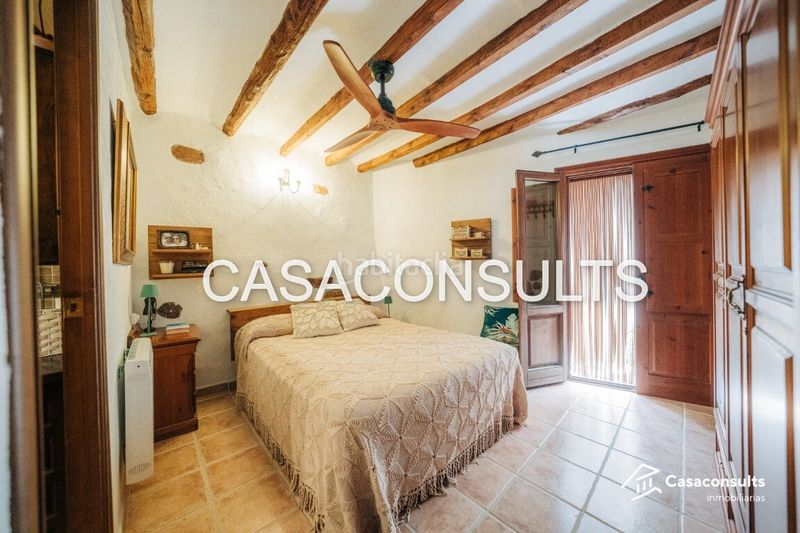 Foto 7cc28241-5602-4923-94a1-6c641a6df625. Casa amb xemeneia calefacció a Vilafamés