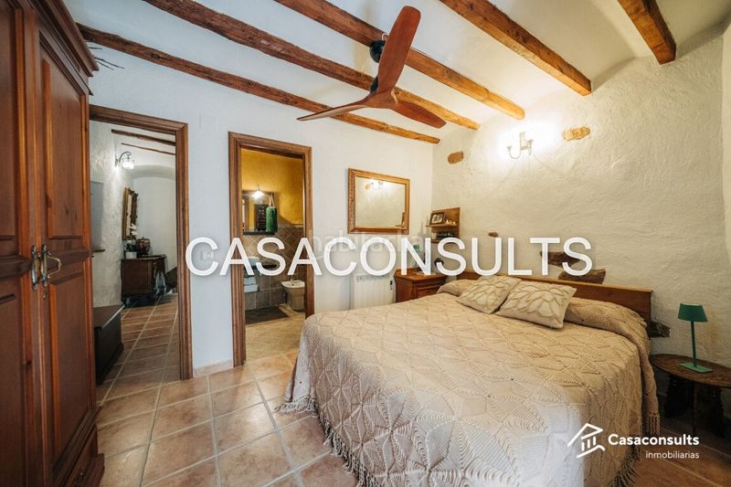 Foto e011b9ec-ba5a-4a8c-8f8f-282a86e4a83e. Casa amb xemeneia calefacció a Vilafamés