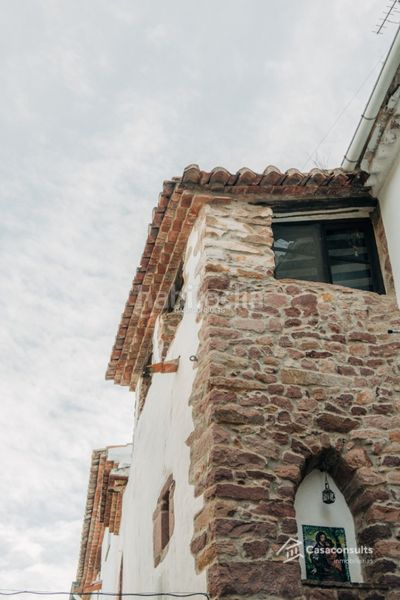 Foto eaca9380-280b-4776-ab54-cfc00af95cfb. Casa amb xemeneia calefacció a Vilafamés