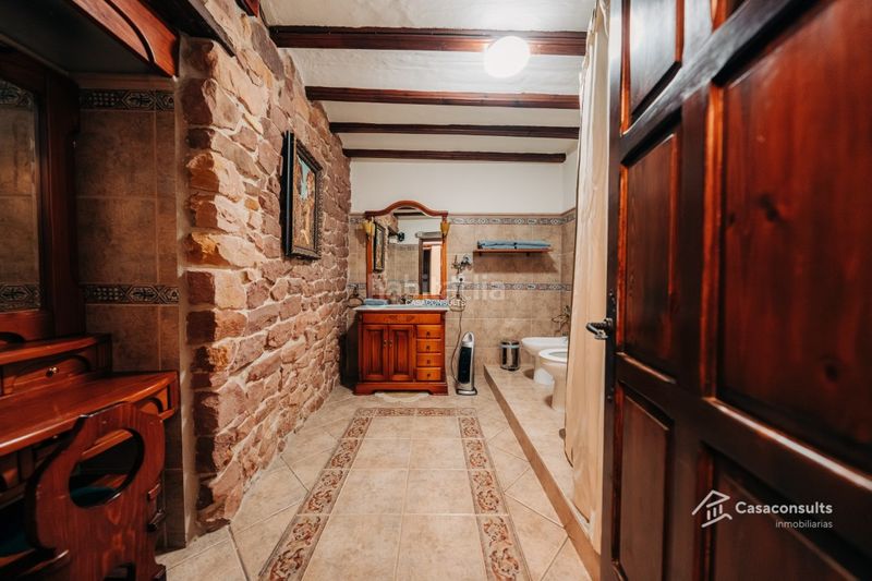 Foto f5a47030-3a57-403a-9989-af95860b3215. Casa amb xemeneia calefacció a Vilafamés