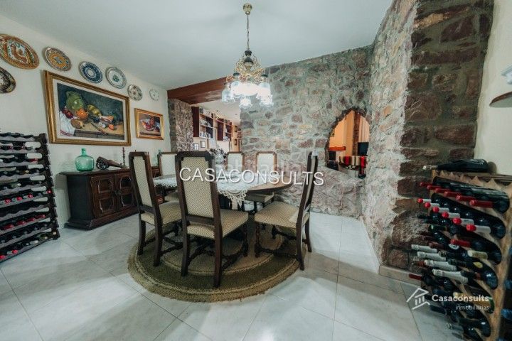 Foto b357877b-77af-4653-98f4-30944166cd40. Casa amb xemeneia calefacció a Vilafamés