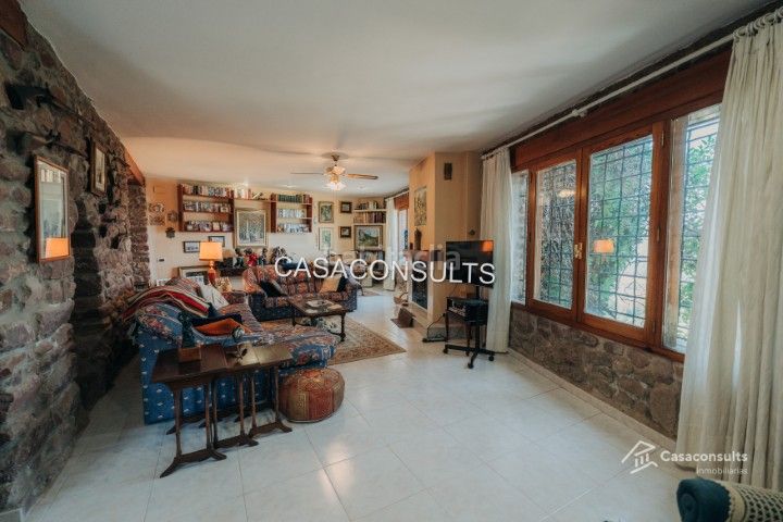 Foto cc8fdbfd-f4d2-4855-9ffc-c24d210d1be0. Casa amb xemeneia calefacció a Vilafamés