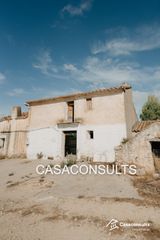 Casale in Sierra Engarcerán. Nw960 – masía rústica con almacén, luz y agua