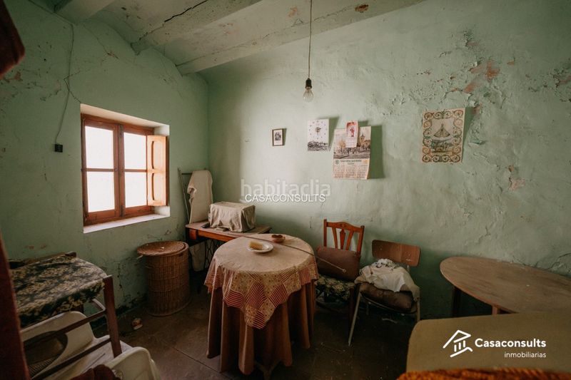 Foto a2b10940-68e8-45f7-9c90-76a3cd5ca119. Casa con camino in Vilafamés