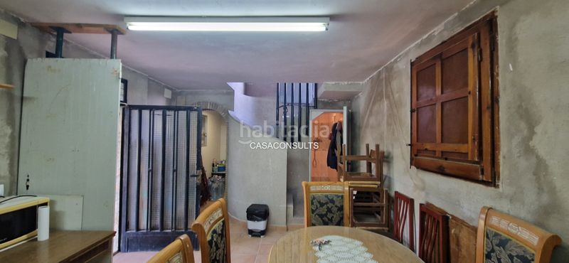 Foto 18535763-2489-4131-baad-d981a3c9910a. Masia amb xemeneia aparcament a Vall d´Alba