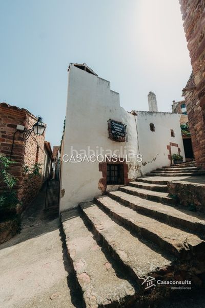 Foto f3d3195f-2652-42b9-8f53-e8064b919310. Casa con camino in Vilafamés