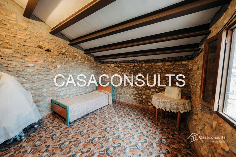 Foto c9a577ad-d78b-43ce-9e05-fcdcf1466481. Mas avec cheminée parking dans Useres (les)