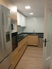 Rent Flat  Carrer quatre 32b. Bonavista